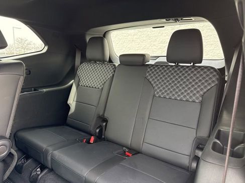 Used 2024 GMC Acadia Denali w/ Super Cruise Package image 11