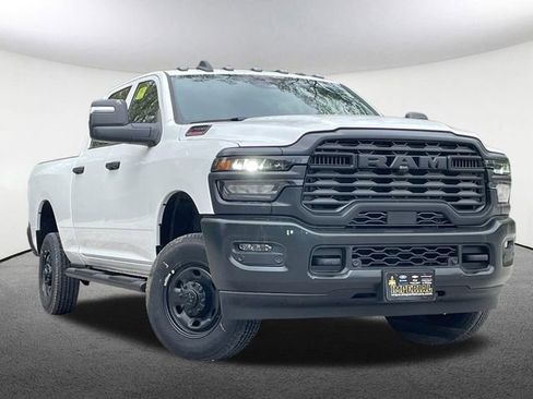 Used 2026 RAM 2500 Tradesman AWD/4WD image 2