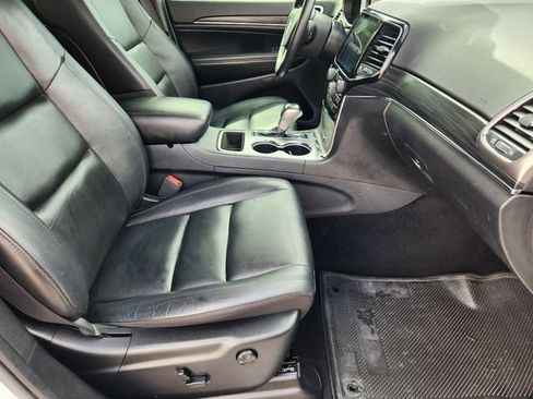 Used 2020 Jeep Grand Cherokee Limited image 14