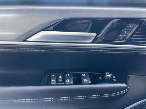 New 2026 Jeep Grand Wagoneer L Limited AWD/4WD image 16