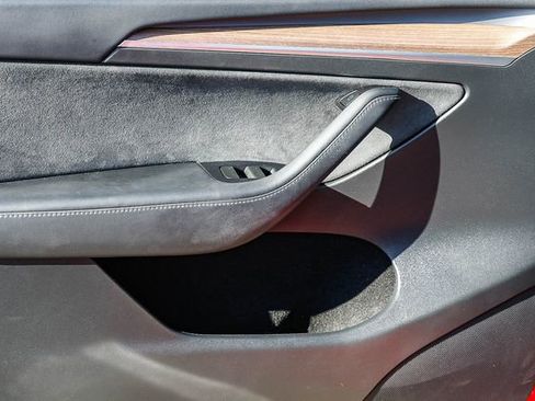 Used 2024 Tesla Model Y Long Range image 25