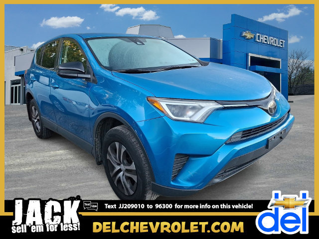 Used 2018 Toyota RAV4 LE w/ All Weather Liner Package AWD/4WD image 1