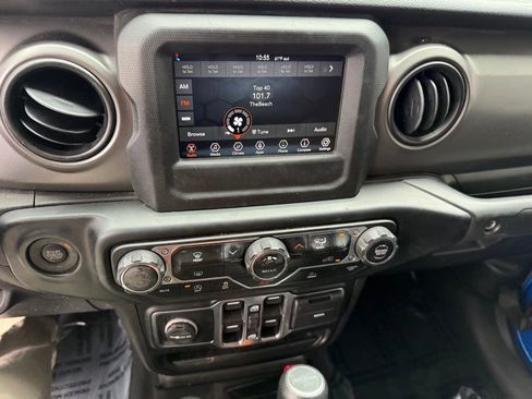 Used 2022 Jeep Gladiator Sport AWD/4WD image 22