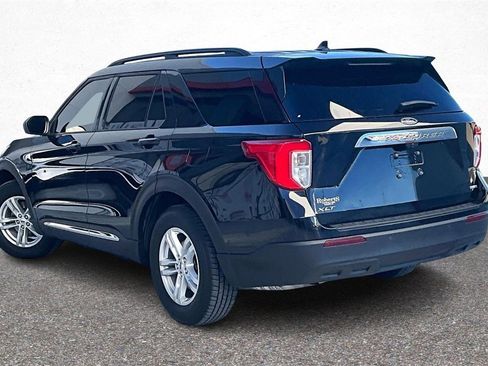 Used 2020 Ford Explorer XLT image 5