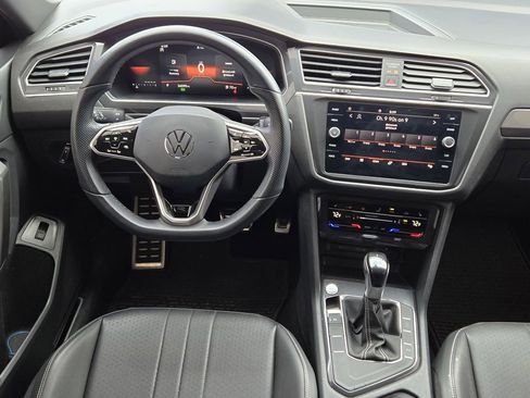 Used 2023 Volkswagen Tiguan SE R-Line image 24