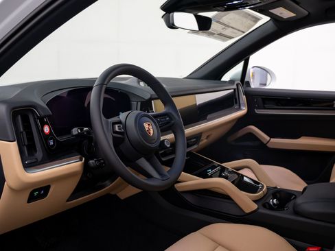 New 2026 Porsche Cayenne image 4