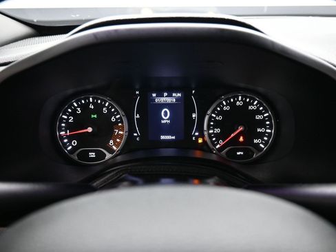 Used 2020 Jeep Renegade Latitude w/ Cold Weather Group image 21