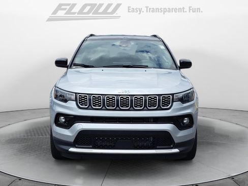 Used 2025 Jeep Compass Limited AWD/4WD image 3