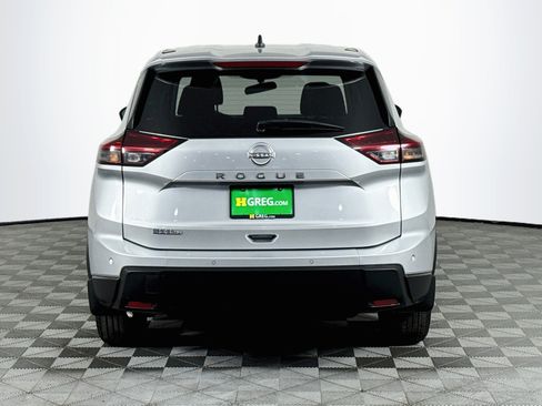 Used 2025 Nissan Rogue S FWD image 7