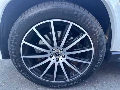 Used 2023 Mercedes-Benz GLS 450 4MATIC image 39