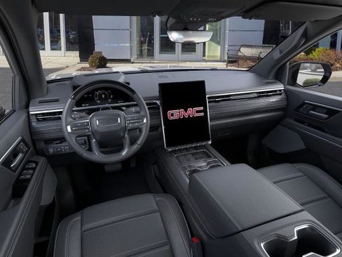New 2025 GMC Sierra EV Denali image 39