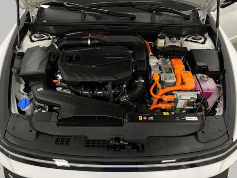 Certified 2025 Hyundai Sonata Limited FWD image 11