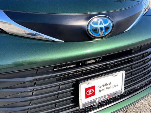 Certified 2025 Toyota Sienna LE w/ LE Plus Package image 29