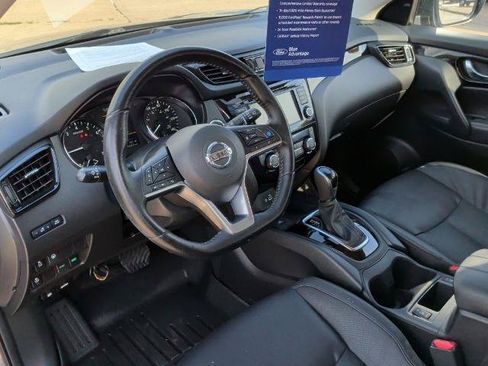 Used 2021 Nissan Rogue Sport SL FWD image 23