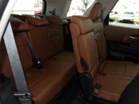 Certified 2025 Nissan Pathfinder Platinum w/ Cargo Package image 31