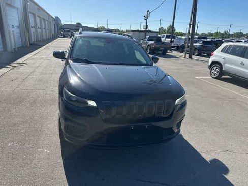 Used 2021 Jeep Cherokee Latitude AWD/4WD image 26