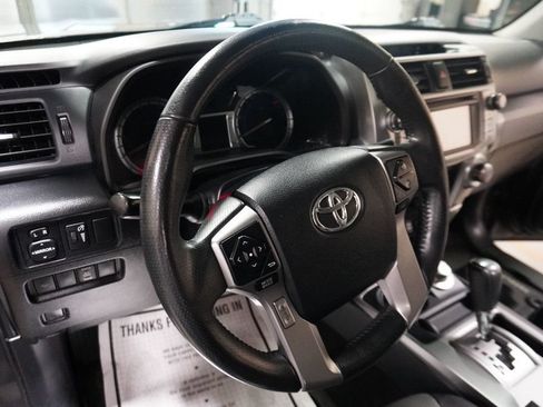 Used 2018 Toyota 4Runner SR5 Premium AWD/4WD image 9