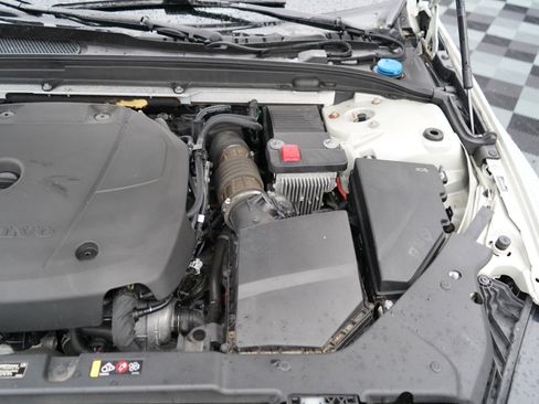 Used 2019 Volvo S60 T6 R-Design image 94