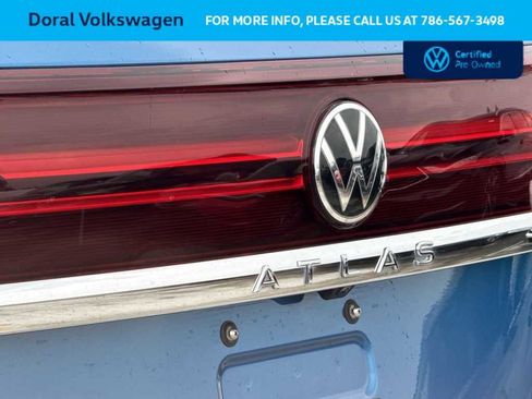 Certified 2024 Volkswagen Atlas Cross Sport SE w/ Black Wheel Package FWD image 10
