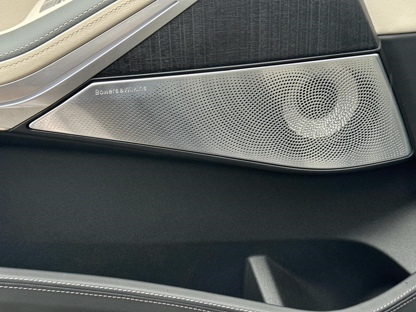 Certified 2025 BMW ALPINA XB7 AWD/4WD image 37