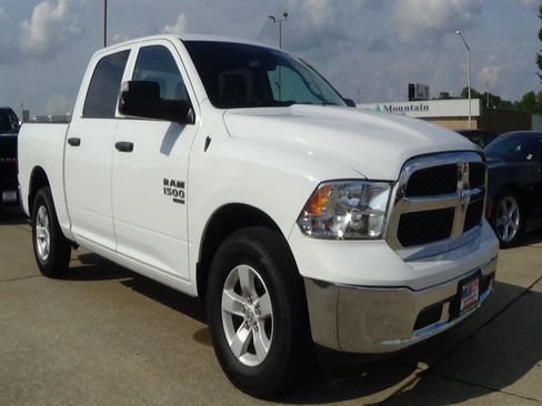 Certified 2023 RAM 1500 Classic SLT w/ Trailer & Traction Group image 4