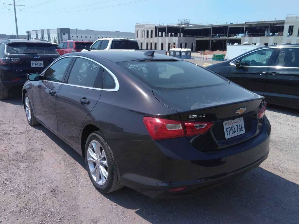 Used 2025 Chevrolet Malibu LT FWD image 9