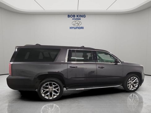 Used 2018 GMC Yukon XL SLT w/ Open Road Package AWD/4WD image 6