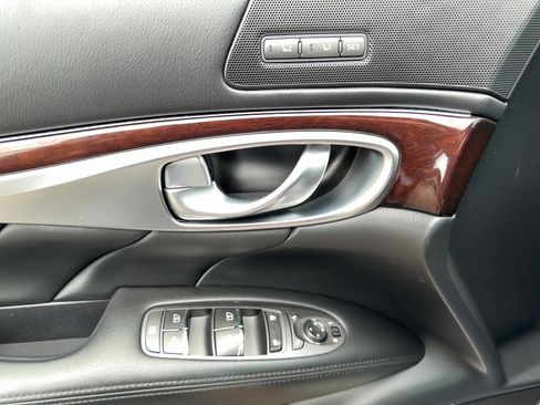 Used 2013 INFINITI M37 x w/ Premium Pkg AWD/4WD image 16