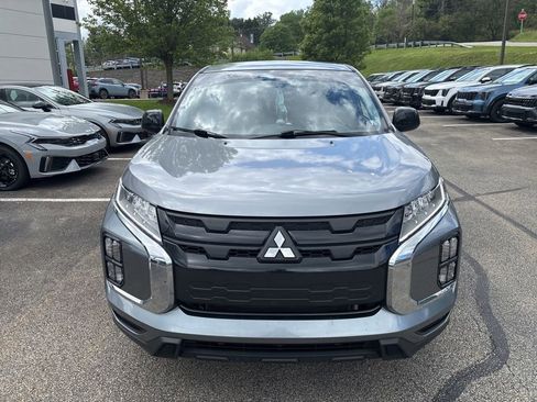 Used 2023 Mitsubishi Outlander Sport LE AWD/4WD image 2