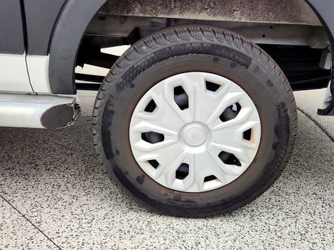 Used 2025 Ford Transit 250 Low Roof w/ Exterior Upgrade Package RWD image 9