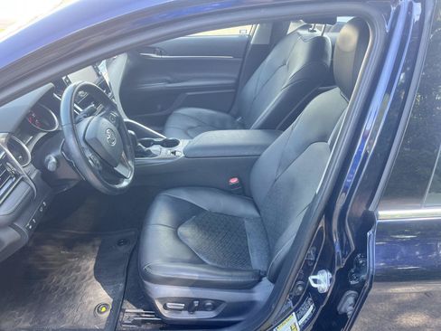 Used 2022 Toyota Camry XSE FWD image 16