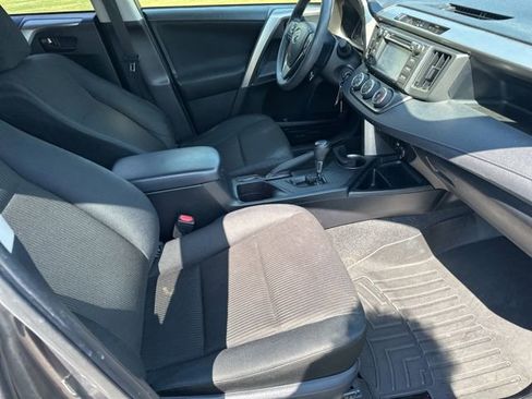 Used 2015 Toyota RAV4 LE FWD image 26