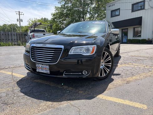 Used 2013 Chrysler 300 Motown RWD image 1