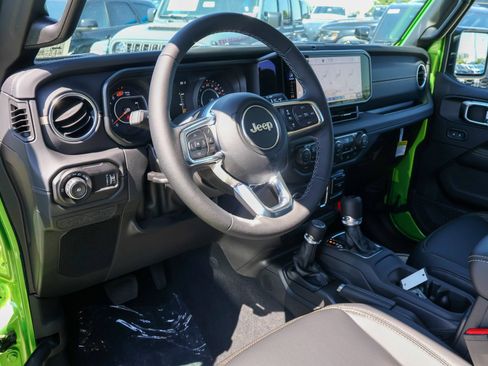 New 2026 Jeep Wrangler Unlimited Sahara AWD/4WD image 3