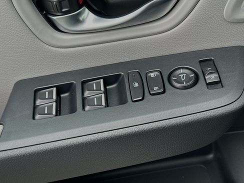 Certified 2025 Honda Pilot Touring image 11