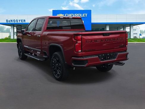New 2026 Chevrolet Silverado 2500 High Country w/ LPO, Dark Essentials Package AWD/4WD image 10
