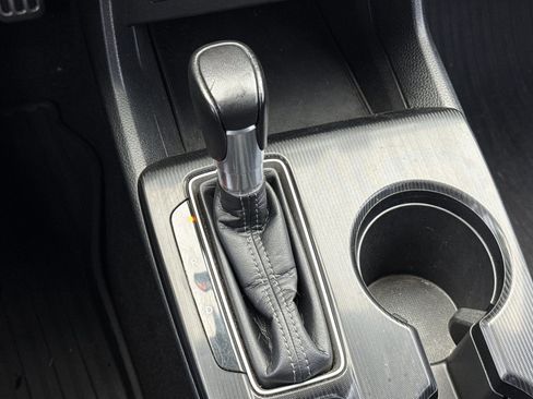 Used 2023 Honda Civic Sport image 25