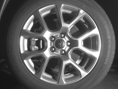 Used 2025 Jeep Compass Limited image 12