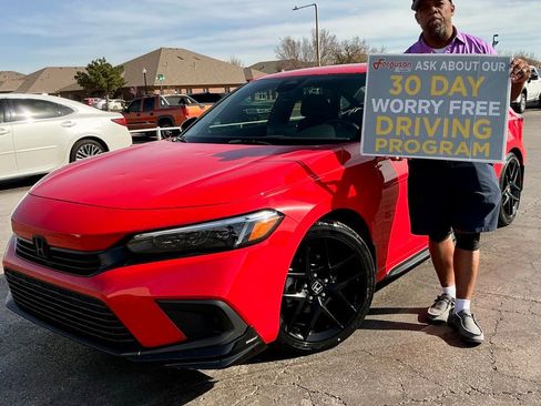 Used 2023 Honda Civic Sport image 1