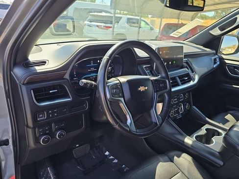 Used 2022 Chevrolet Tahoe LT w/ Luxury Package AWD/4WD image 10