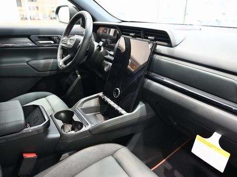 New 2026 GMC Terrain AT4 w/ Convenience Package III image 13