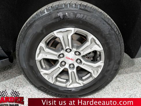 Used 2023 GMC Yukon SLE w/ Gmc Pro Safety Plus Package image 10