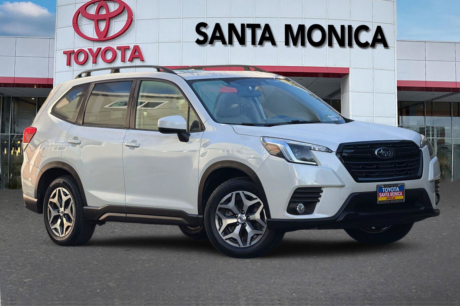 Used 2023 Subaru Forester Premium AWD/4WD image 2