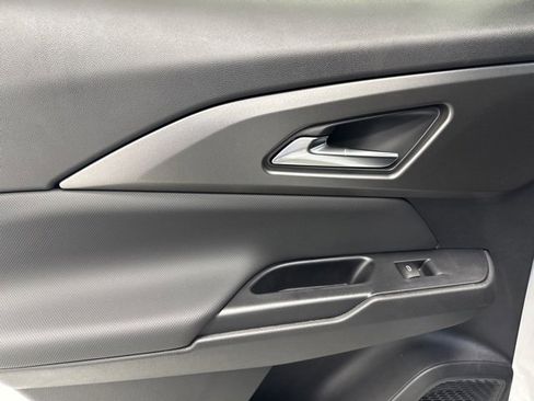 New 2026 Chevrolet Equinox EV LT image 24