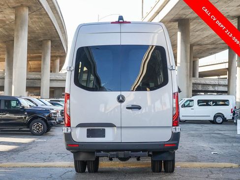 Used 2024 Mercedes-Benz Sprinter 3500 image 3