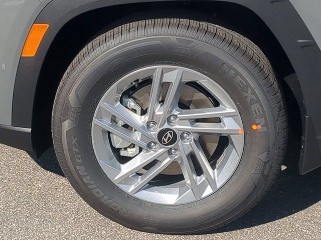 New 2025 Hyundai Tucson SE FWD image 11