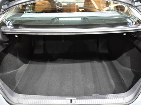 Used 2019 Toyota Avalon Limited image 49