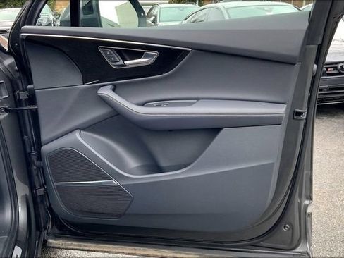 Used 2025 Audi Q7 3.0T Premium Plus image 22