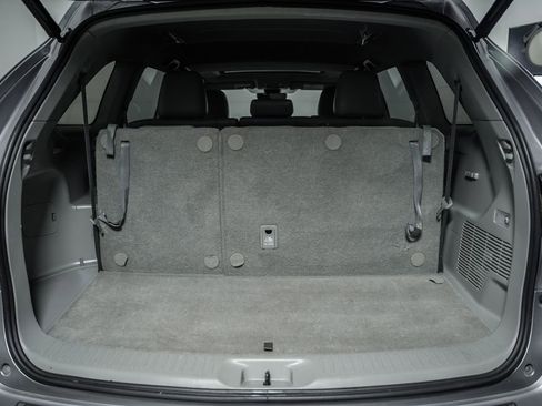 Used 2019 Toyota Highlander XLE w/ Protection Package #3 image 8