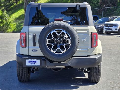 New 2026 Ford Bronco Outer Banks image 5